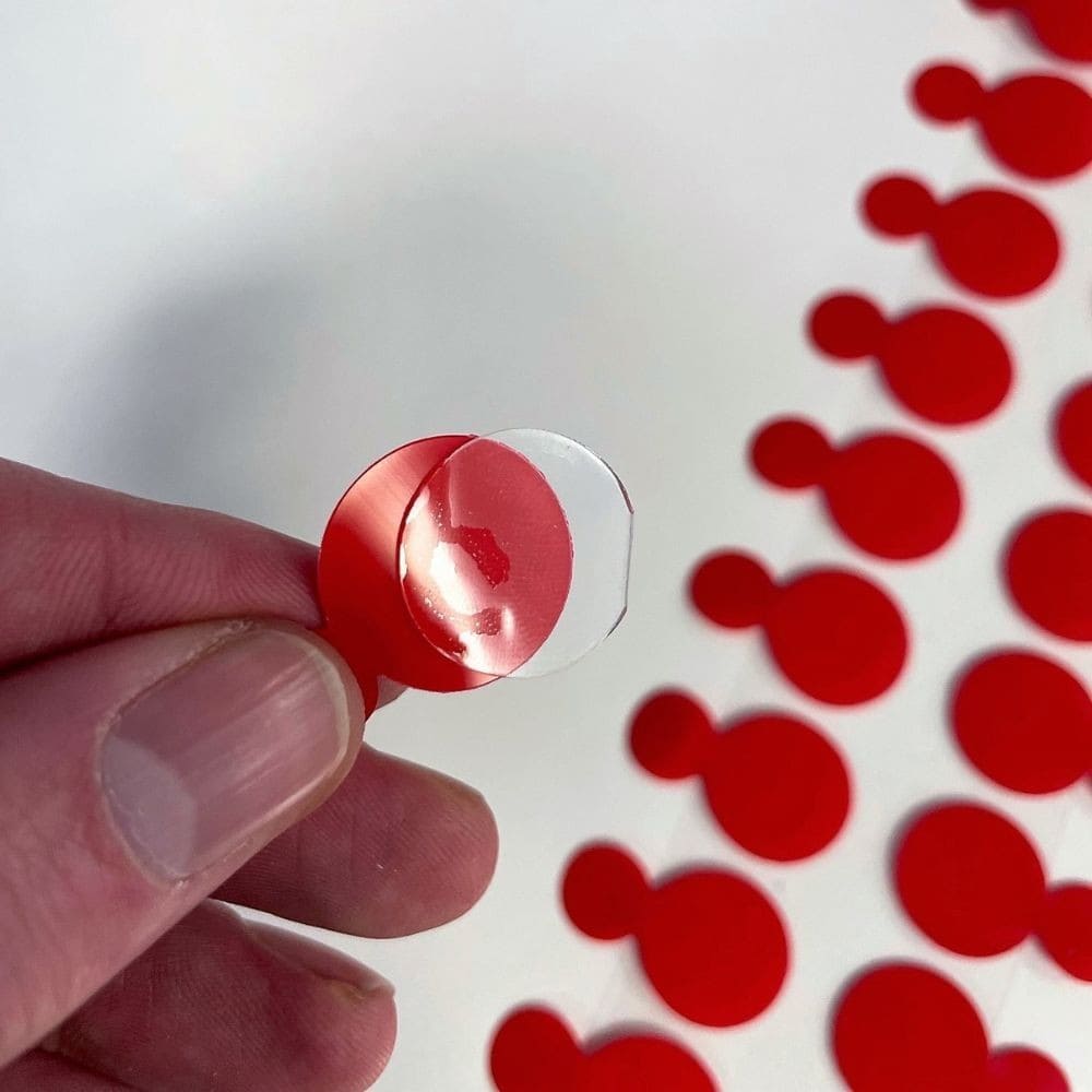 assemblage amovible pastilles adhésives rondes et transparentes